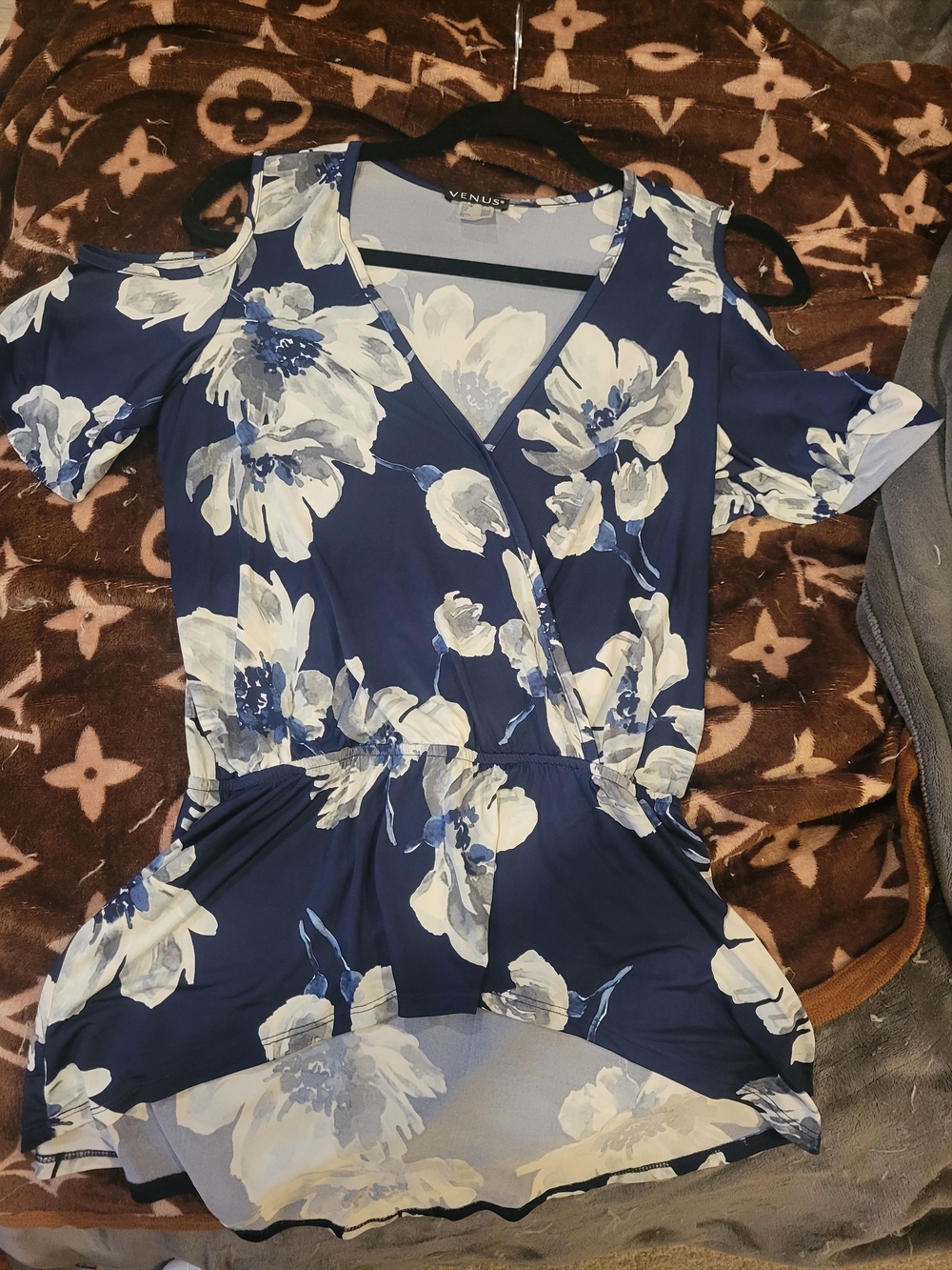 VENUS Navy Blue White Floral Cold-Shoulder Wrap Tunic